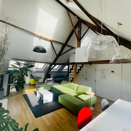 Spacious Loft In The Historical Centre Gandawa